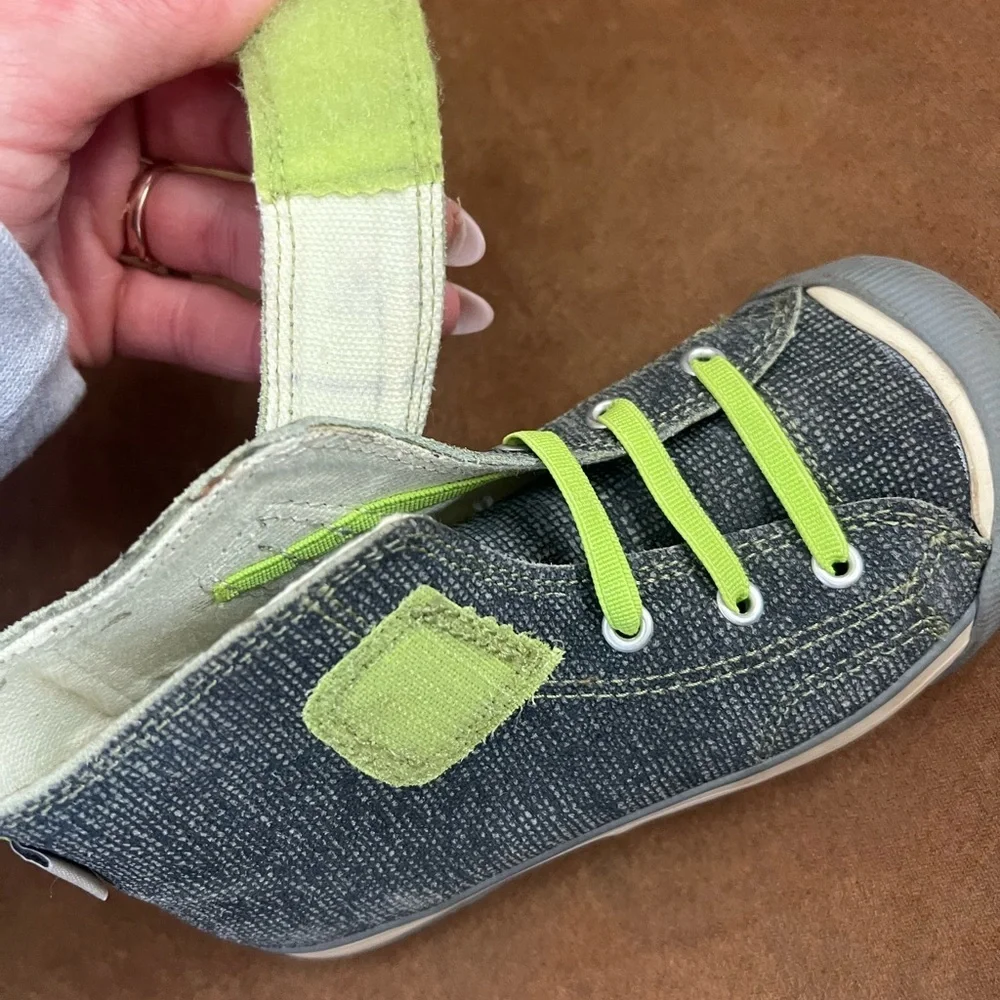 Keen Kids Sneakers with Neon Green Laces